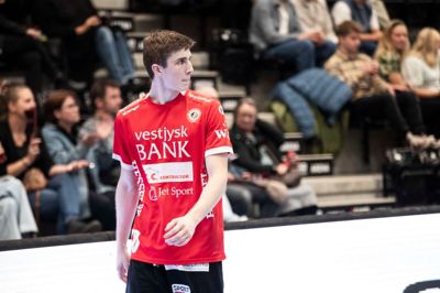 Laurits Kristensen har løftet sit spil og fået flere og flere spilleminutter igennem denne sæson i HC Midtjylland. Senest har han også scoret en del mål - blandt andet 12 mål i to kampe mod Rækker Mølle.