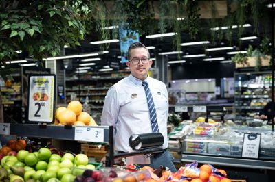 Daniel Lundblad kommer til at opholde sig en del ude i butikken blandt kunder og medarbejdere. Den nye varehuschef har altid drømt om at stå i spidsen for en butik i Salling Group.