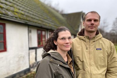 Ashley og Rob Buitenwerf elsker deres ejendom på Alkenvej, og det bliver næsten umuligt at finde noget tilsvarende, hvis vindmøllerne tvinger dem ud af deres hjem.