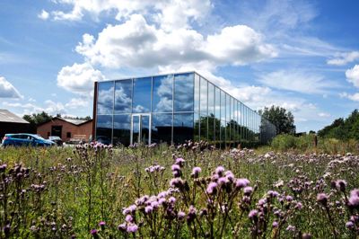 Snejbjerg-virksomheden er kendt for sit domicil, som er tegnet af Bjarke Ingels Group.