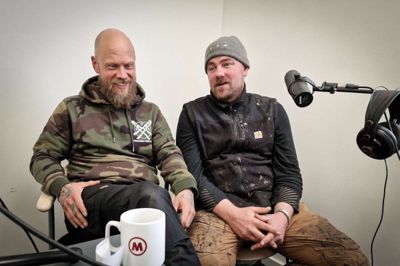 Kasper Pauli Pedersen (S) og Rune Lyager var hurtige til at rose hinanden for politisk engagement og for at kæmpe for deres synspunkt. Cirka der holdt enigheden også op, når det kom til nedlæggelse af Mes Søen.