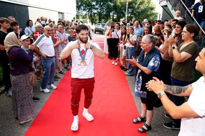 Det var en glad og stolt Turpal Bisultanov, der mandag aften blev hyldet for sin OL-bronzemedalje, hvor det hele begyndte - i Herning Brydeklub