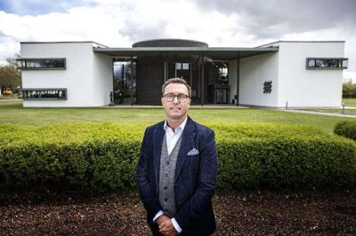 Thomas Klausen er direktør for brancheorganisationen Dansk Mode & Tekstil, der har hjemme i Birk.