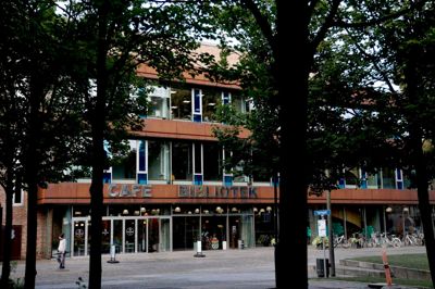 Biblioteket i Herning bliver stedet for et borgermøde om kommuneplanen for de næste 12 år, men det bliver også muligt at møde op på kommunens andre biblioteker samt se med på en skærm derhjemme.