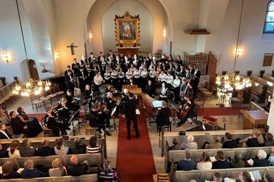 I en to timer lang kraftanstrengelse gennemførte Herning Kirkes Drengekor »Johannespassion« sammen med orkester og solister. Foto: Lone Bergholt Hald