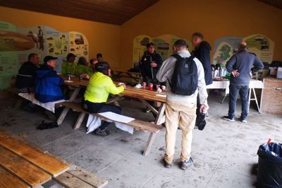 Pause i ly for regnen ved naturcentret på Harrild Hede