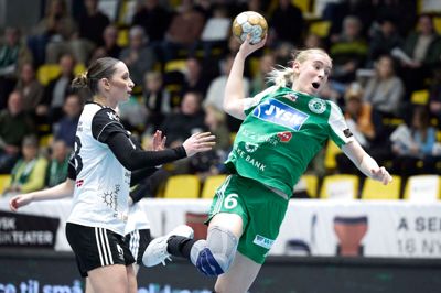 Thea Rasmussen er her i aktion, men det er snart slut i den grønne trøje.