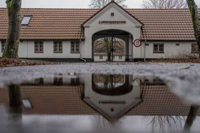 En udenlandsk mand følte sig truet, da han opholdt sig på udrejsecenter Kærshovedgård. Onsdag har Vestre Landsret nedsat hans straf. (Arkivfoto).