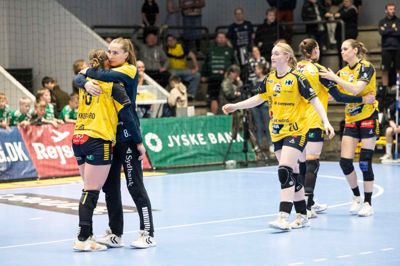Ikast Håndbold vandt 33-22 hjemme mod Sønderjyske i deres første hjemmekamp i slutspillet