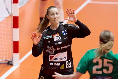Den 36-årige målvogter leverede en pragtkamp mod Sønderjyske, hvor hun diskede op med 12 redninger.
