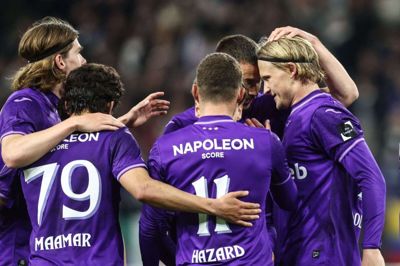Kasper Dolberg (længst til højre) jubler sjældent overdrevent, men næven blev knyttet nogle gange onsdag aften, hvor han scorede fire mål for Anderlecht.