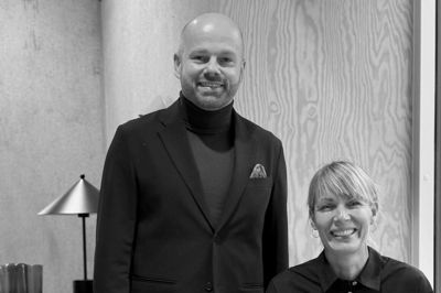Daniel Kirk er ny administrerende direktør hos Oyoy Living Design. Han skal sammen med stifter og chefdesigner Lotte Fynboe sikre, at Herning-virksomheden atter får overskud.