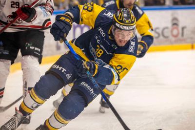Kaptajnen har haft en målrig sæson med 42 træffere, men fredag aften var hans to mål ikke nok til en sejr.