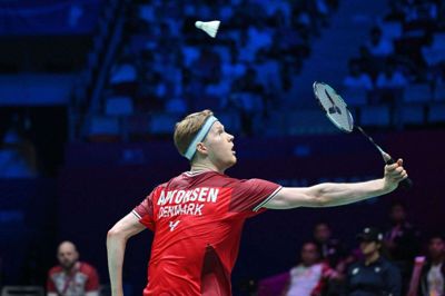 Anders Antonsen tabte i tre sæt mod verdens nummer 33.