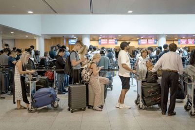 Helt så travlt som på en julidag, hvor dette billede er taget, var der ikke i Københavns Lufthavn i sidste måned, men der blev trods alt sat ny aprilrekord. (Arkivfoto).