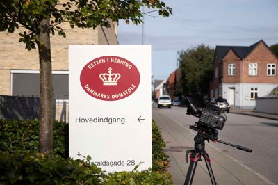 En eller flere af de formentlig implicerede gerningsmænd fra knivsagen i Hampen fremstilles i dag i grundlovsforhør.