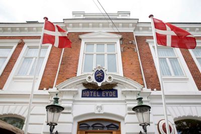 I dag er Best Western plus Hotel Eyde ledet af Agnetha Nielsen i en overgangsfase til den tredelte ledelsesstruktur, som ejere og bestyrelse vender tilbage til fra 1. januar.