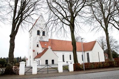 3.397 medlemmer af Folkekirken er der i Videbæk Sogn. Valgret har de medlemmer, der er fyldt 18 år. Til foråret skal der vælges fire nye menighedsrådsmedlemmer til Videbæk Kirkes Menighedsråd. Det sker efter fire medlemmer har forladt rådet i utide. Foto: Tom Laursen.
