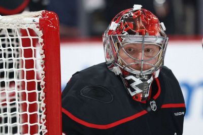 Den danske keeper Frederik Andersen er også at finde på holdkortet i Carolina Hurricanes i den kommende sæson. Foto: Ritzau Scanpix