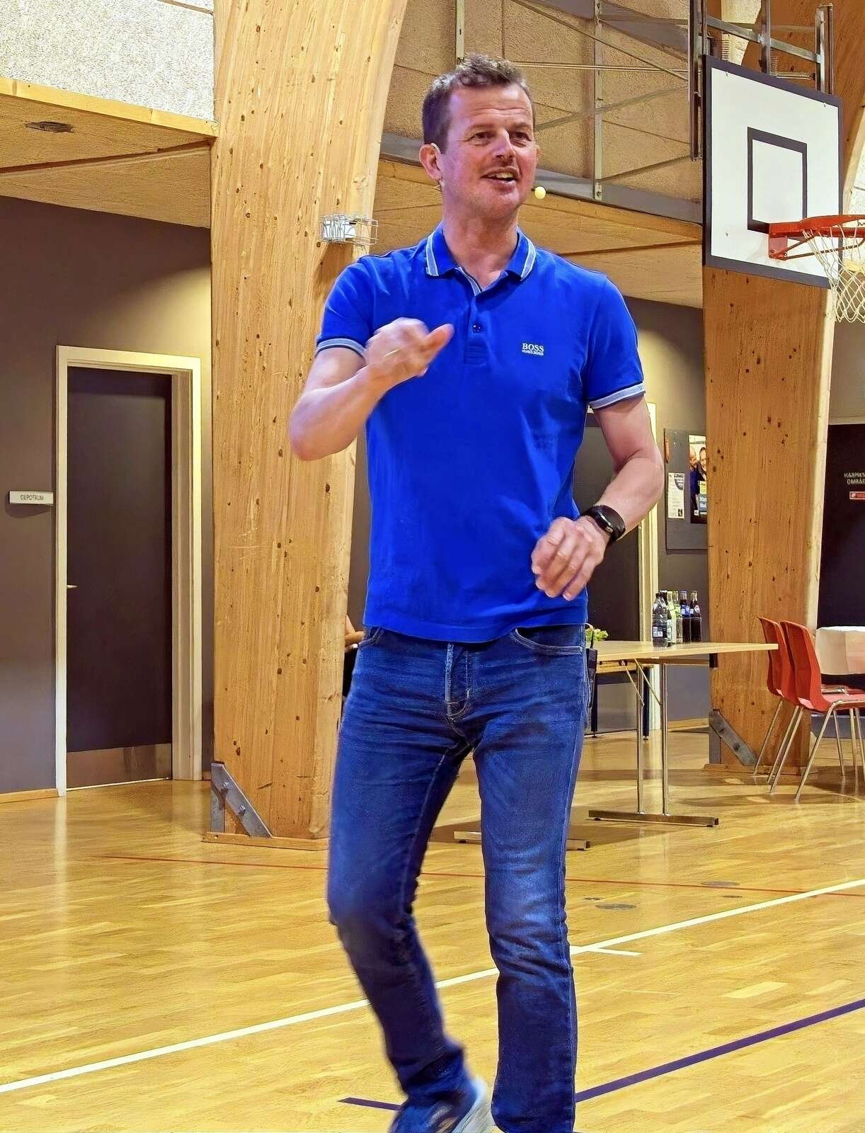 Folkeskolelærer, bjergbestiger og foredragsholder Mogens Kjæmpe Jensen, der er født og opvokset i Løgstrup, holdt et bjergtagende foredrag til generalforsamling 2025 i Løgstrup og Omegns Lokalhistoriske Forening i Løgstrup Hallen. Privatfoto