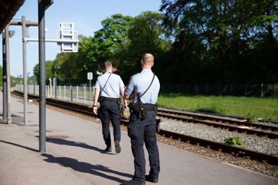 Politiet har mange patruljeringer og bliver ofte kaldt til Bording på grund af tyverier og voldshændelser begået af beboere fra Udrejsecenter Kærshovedgård. En familiefar fra Bording har for længst fået nok og ville gerne have strammere regler, end dem regeringen netop har offentliggjort.