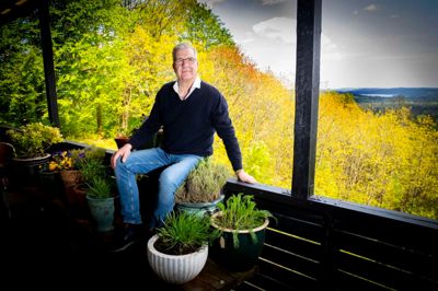 Selvom Henrik Jørgensen kommer til at savne Hotel Himmelbjerget, så er han glad for, at det nu er solgt til Skandeborg Kommune.