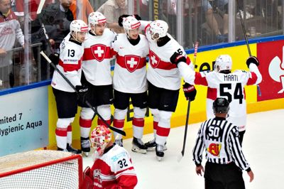 Schweiz vandt 5-2 over Danmark, men der skulle kæmpes for de tre point.