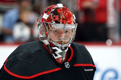 Herningensiske Frederik Andersen spillede en afgørende rolle i Carolina Hurricanes sejr over Washington Capitals natten til søndag. Foto: Ritzau Scanpix