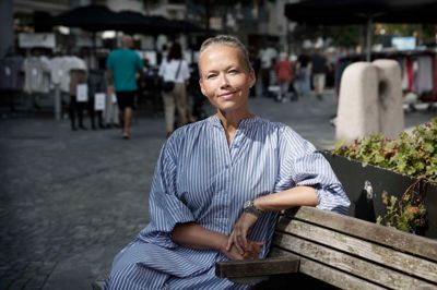 Citymanager Trine Jepsen er selv gået i aktion for at skabe nyt liv omkring Poulsens Plads i Hernings bymidte. Sammen med ægtefællen Jakob Klink har hun overtaget ejendommene, der rummede Café Poulsen og Din Tøjmand.