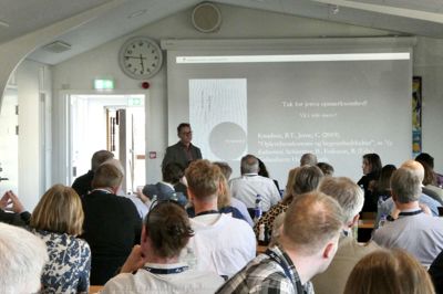 Jørgen Krogh, direktør for By, Erhverv og Kultur i Herning Kommune, holder oplæg om afdelingens eventstrategi.