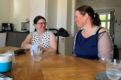 Mille Sommer (th) sammen med Karina Borbjerg.