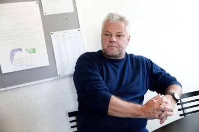 Forstander Jesper Emil Sørensen fra Gudenådalens Efterskole er glad for, at der nu er kommet en afklaring i blufærdighedssag, så alle parter kan komme videre.