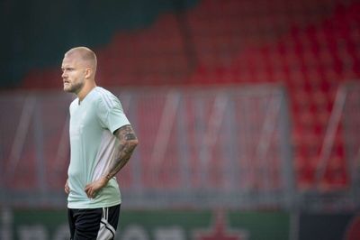 Nicolai Boilesen begyndte at have problemer med begge knæ, mens han genoptrænede. Om få uger er karrieren forbi. (Arkivfoto).