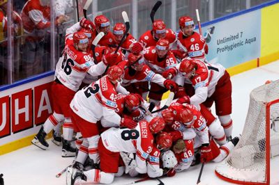 14 dages VM-fest i Herning sluttede på bedst mulig vis. Det danske landshold leverede sit største resultat nogensinde ved at spille sig i sin første VM-semifinale. Det skete ovenikøbet ved at slå den største ishockeynation af dem alle, Canada.