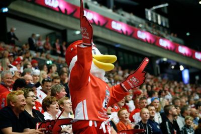 Danmark har rimelige chancer for at slå schweizerne i semifinalen, selv om vi tabte til dem i gruppespillet, mener Heinz Ehlers.