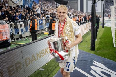 Den 19-årige midtbanespiller Victor Froholdt har ikke fået lov til at spille U21-EM af FC København.