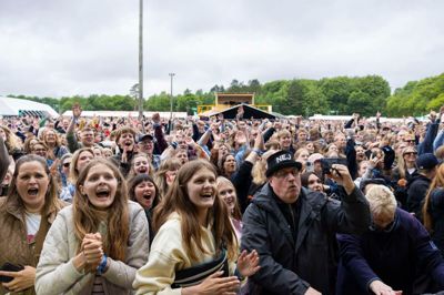 Hugorm var det ideelle band til at sparke Herning Rocker i gang, hvor publikum i alle aldre var mødt op til aftenens første koncert.