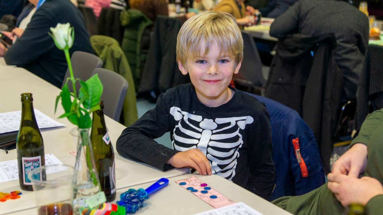 Børnene havde deres eget bankospil i pausen. Foto: Jan Sand