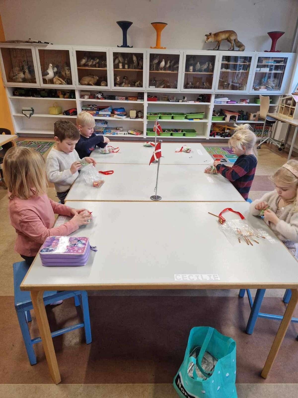 Nærvær og god trivsel er grobund for læringen på friskolen. Privatfoto