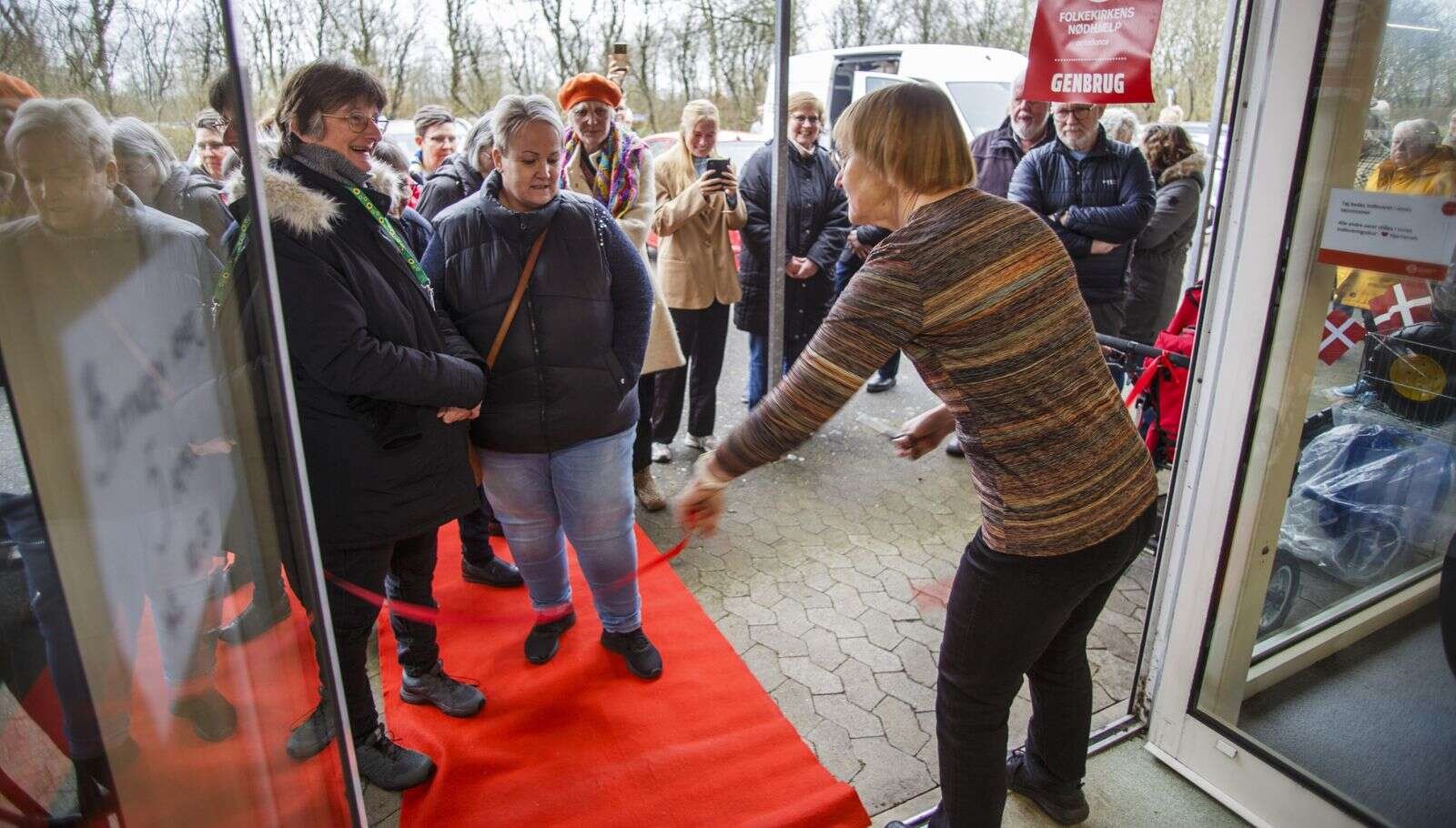 Der var allerede masser af besøgende, da dørene blev slået op. Foto: Jan Sand