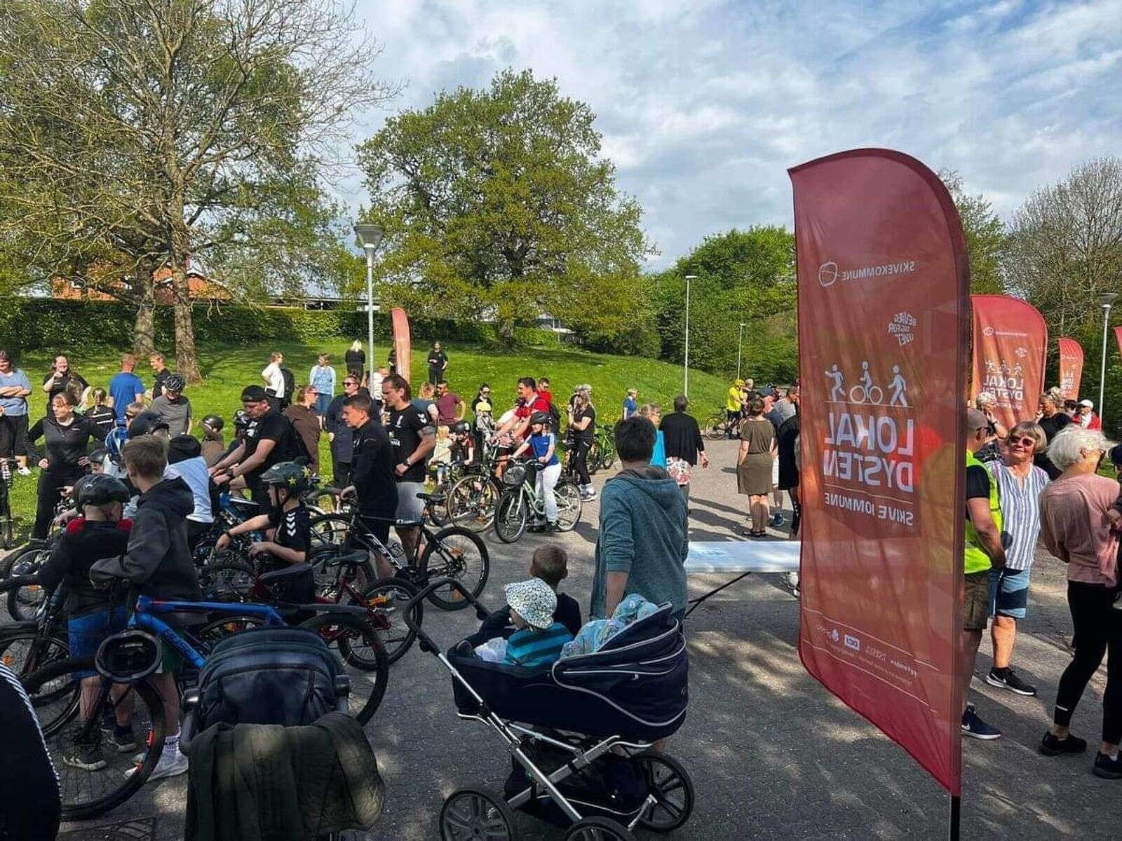 Til Lokaldysten går, løber eller cykler byens borgere i en god sags tjeneste. Privatfoto