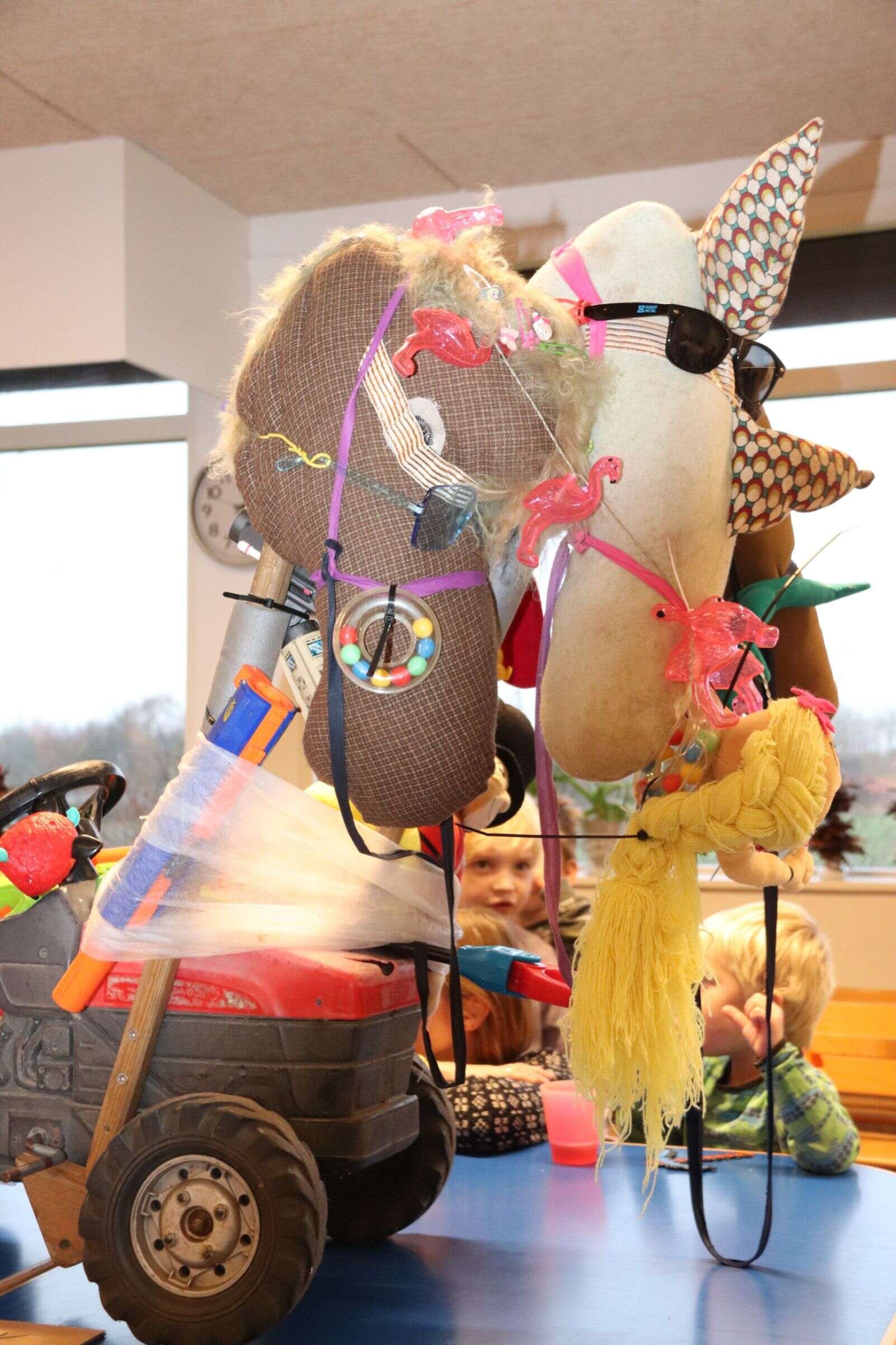 Drabelig hoveder spiser plastik. Foto: cvm