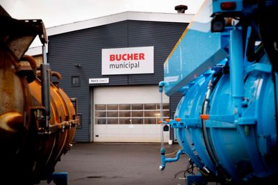 Bucher Municipal forbliver en lokal arbejdsplads med adresse i Silkeborg Kommune. Koncernen har lokalt lidt over 200 ansatte.