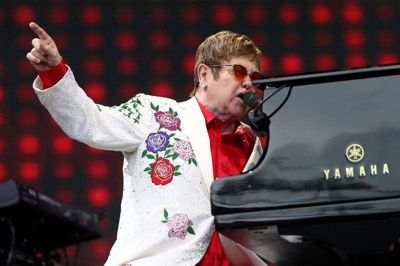 Elton John var bare et af de store navne, der spillede til Bestsellers jubilæumsfest i weekenden.