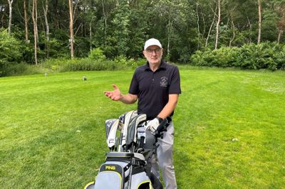 Christian Alstrup er bestyrelsesmedlem i Herning Golf Klub og initiativtager til »100 golfhuller for prostata«. Han gik selv forrest, da projektet blev gennemført for første gang sidste år.