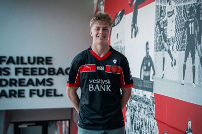 18-årige Nicolaj Tornvig scorede 21 mål i den forgangne sæson for FC Midtjyllands U19-hold. Nu har angriberen sat sin signatur med en forlængelse med Ulvene.