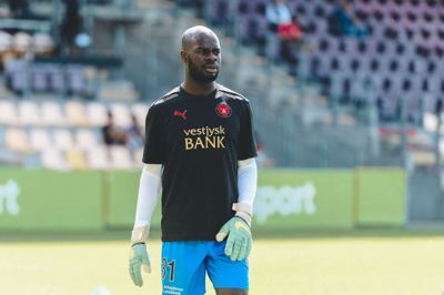 FC Midtjyllands nye keeper, Ovie Ejeheri, har fået sin fodboldopdragelse i den engelske storklub Arsenal. Nu står englænderen over for nye udfordringer på midtjysk græs. Foto: Daniel Stentz/FC Midtjylland