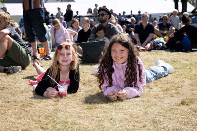 Der er også tænkt på børnene ved årets store musikfestival i Ikast. Lørdag formiddag er der et særligt - gratis - program for dem.