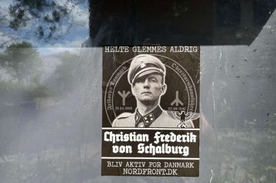 Politiet mener at være kommet et godt skridt videre i opklaringen af sager om spredning af højreradikale budskaber.