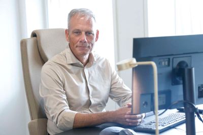 Flemming Storgaard er som barn af Ikast vokset op med Hedekraft som en del af sit DNA. I dag sidder han som kommunaldirektør med, når der skal tages store beslutninger og så har han netop rundet de 60 år.
